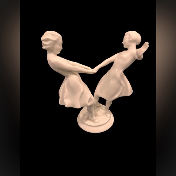 Hutschenreuther Germany DancingGirls Porcelain Figurine.